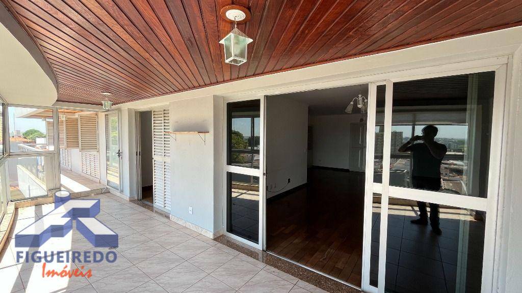 Apartamento à venda com 4 quartos, 197m² - Foto 4