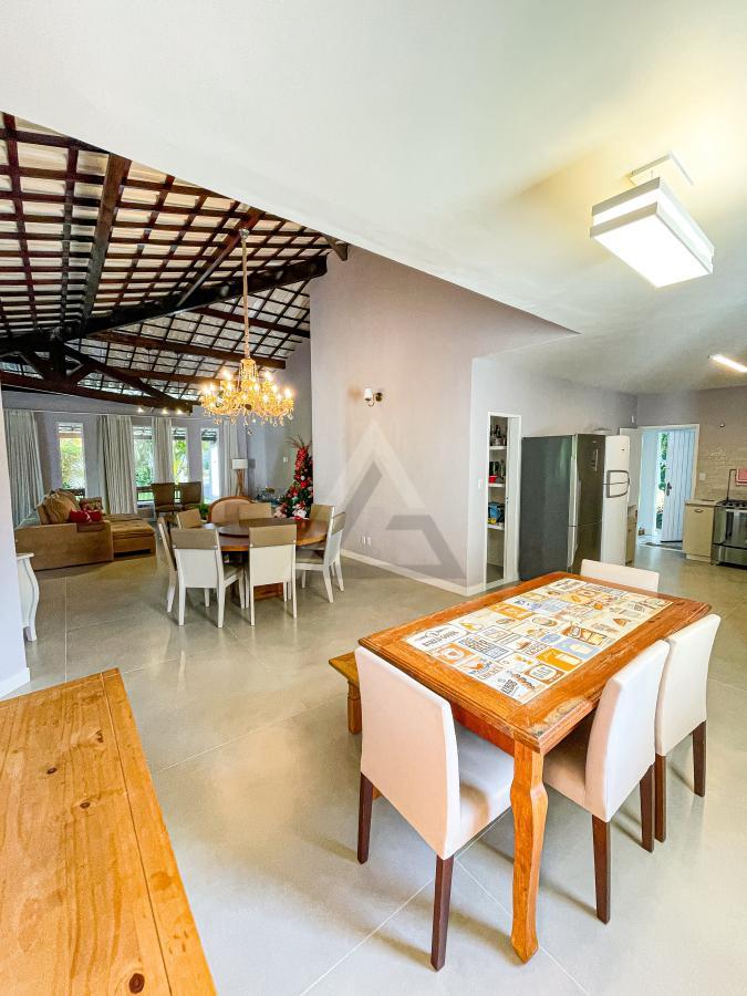 Casa de Condomínio à venda com 6 quartos, 374m² - Foto 21