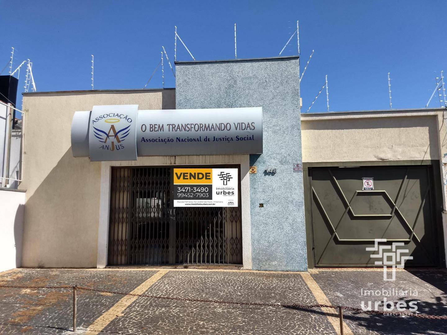 Casa, 3 quartos, 241 m² - Foto 1