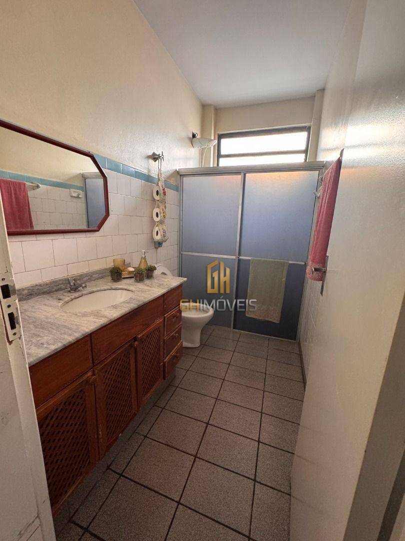 Apartamento à venda com 3 quartos, 124m² - Foto 2
