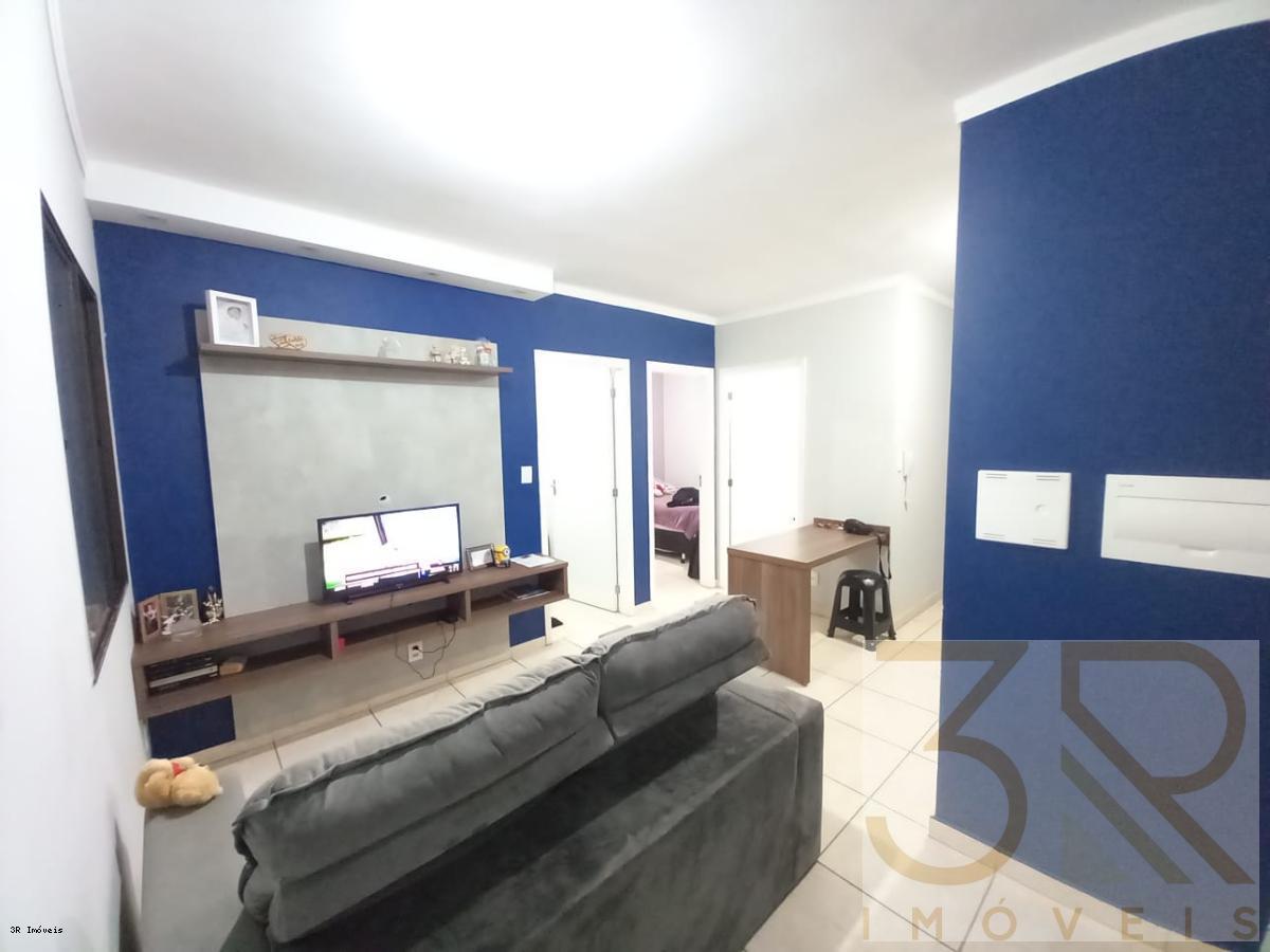 Apartamento à venda com 2 quartos, 42m² - Foto 3