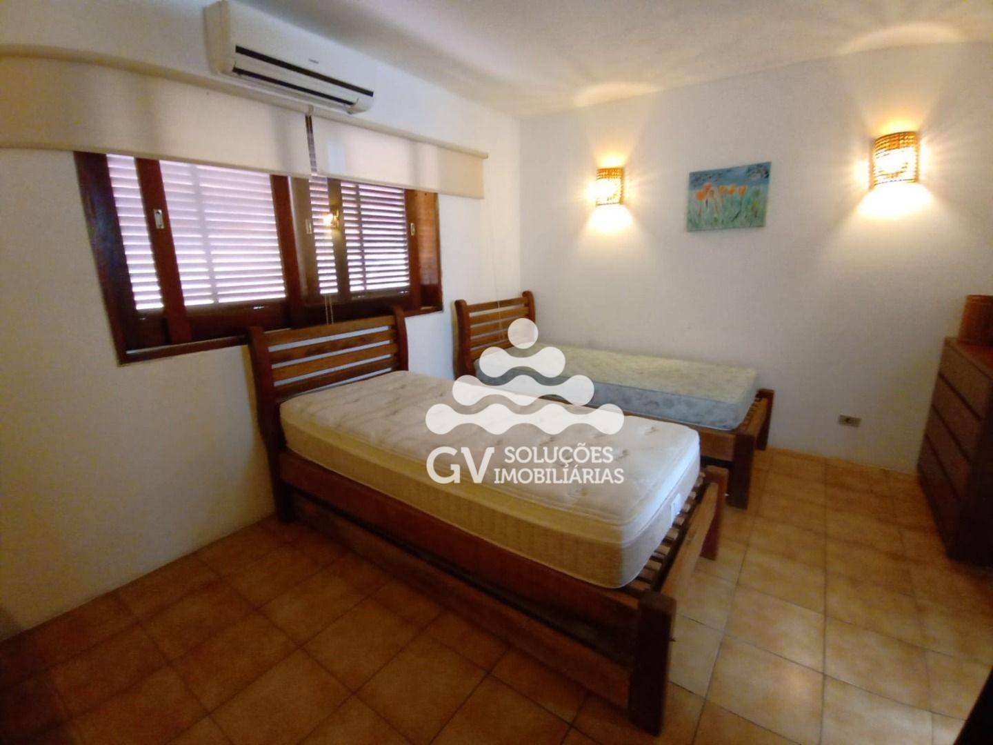 Casa à venda com 4 quartos, 180m² - Foto 12