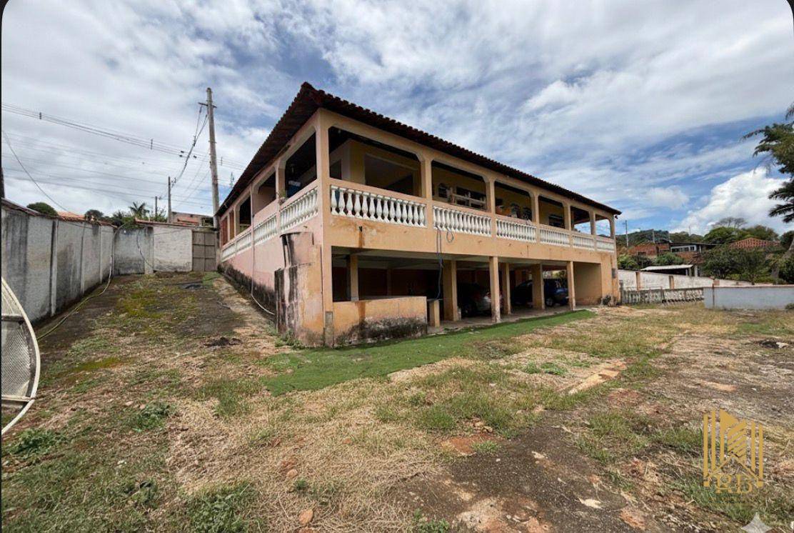 Chácara, 4 quartos, 1600 m² - Foto 1