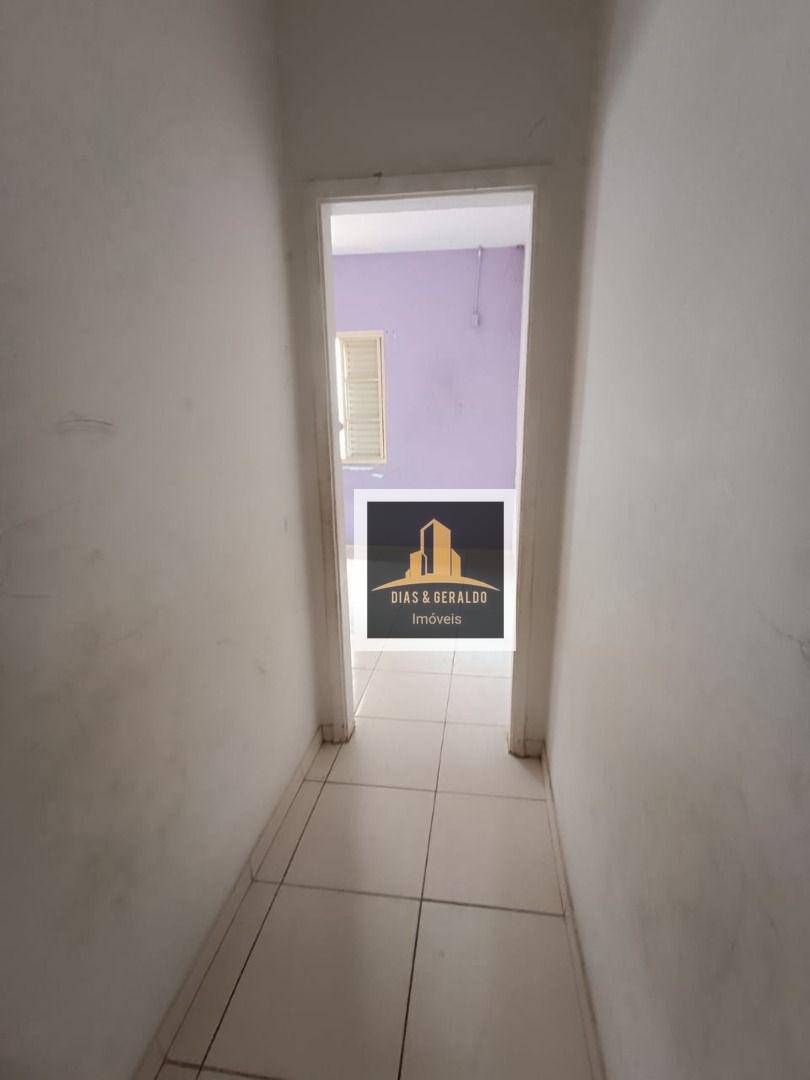 Casa à venda com 2 quartos, 118m² - Foto 14