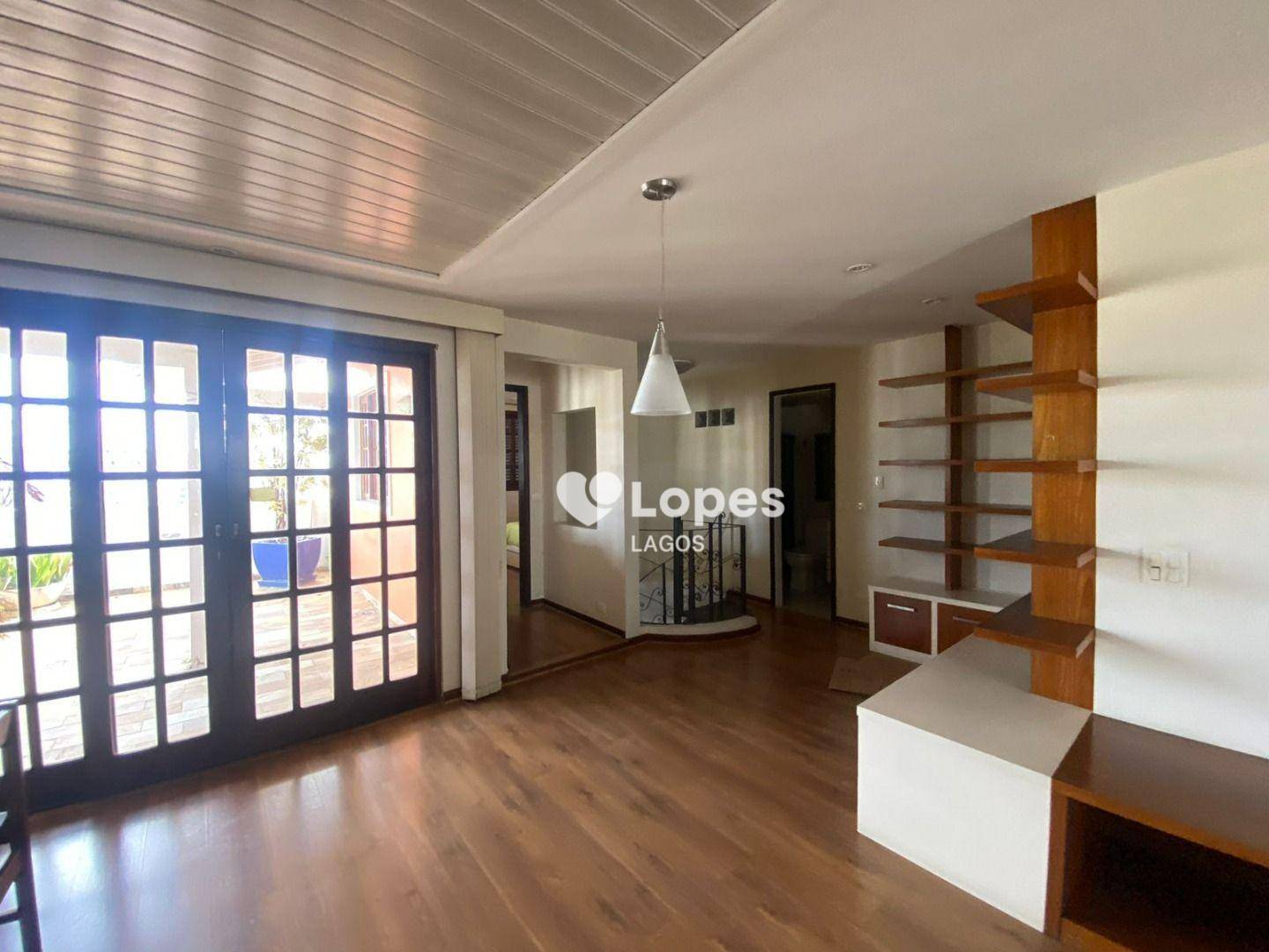 Cobertura à venda com 3 quartos, 200m² - Foto 1