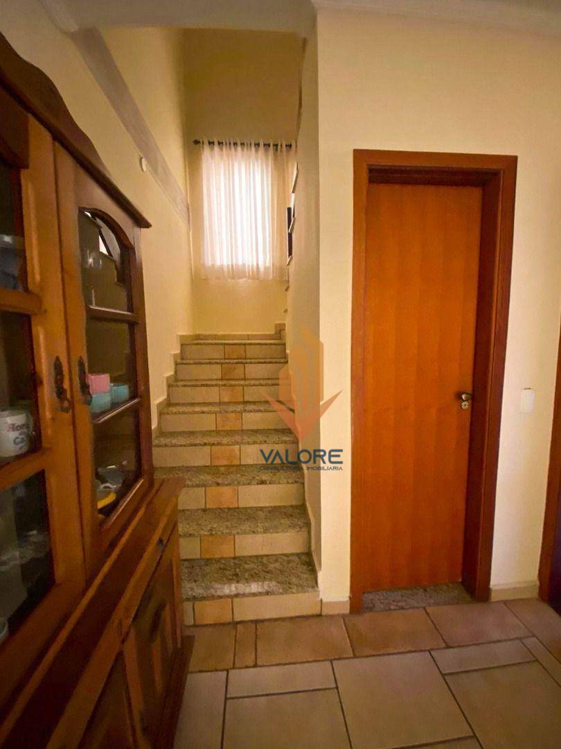 Casa à venda com 4 quartos, 280m² - Foto 8