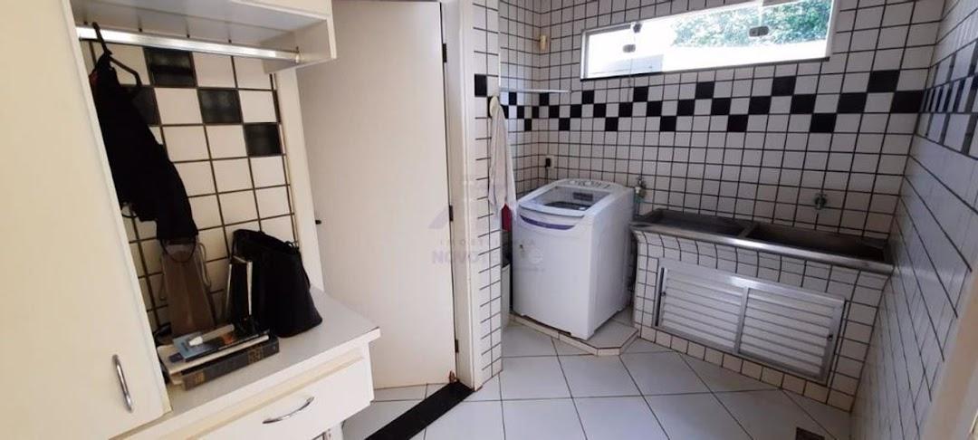Casa à venda com 3 quartos, 280m² - Foto 25
