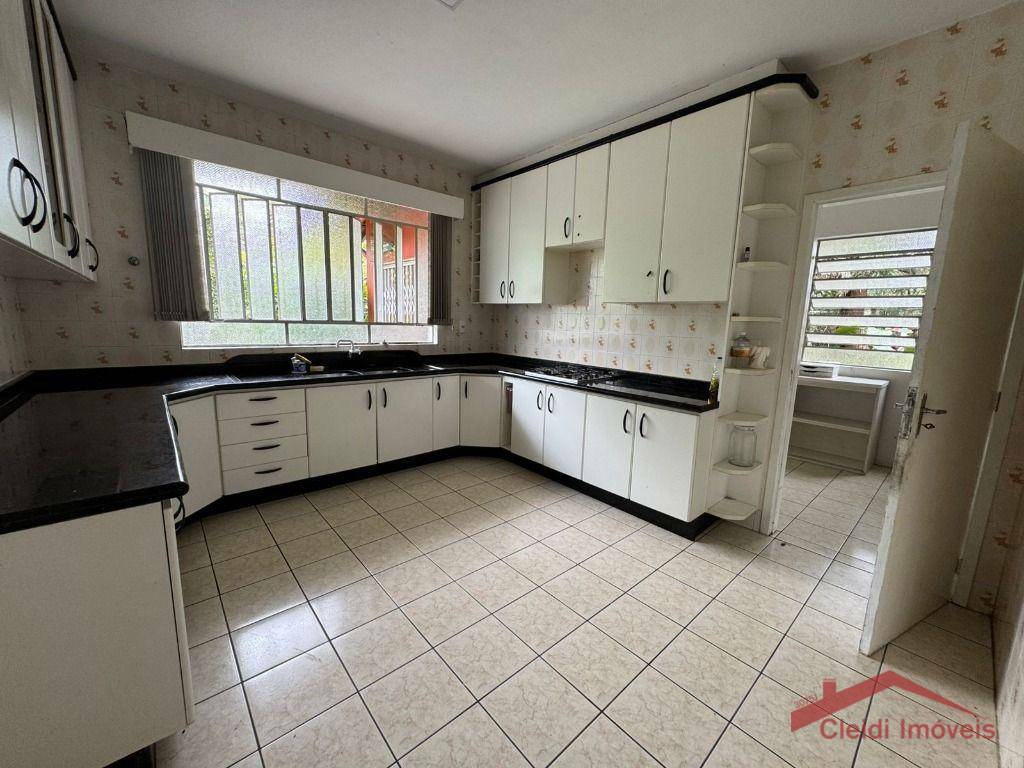 Casa para alugar com 2 quartos, 97m² - Foto 12