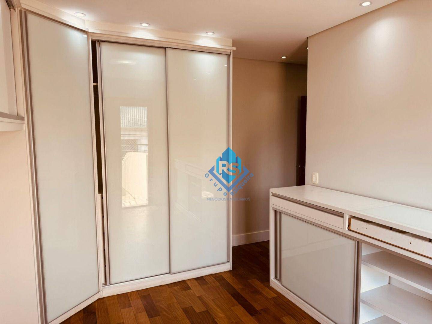 Apartamento à venda com 3 quartos, 127m² - Foto 25