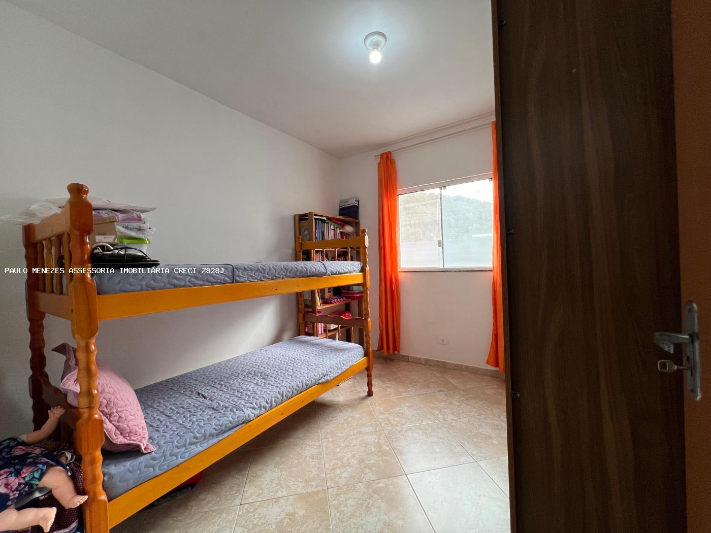 Casa à venda com 4 quartos, 95m² - Foto 11