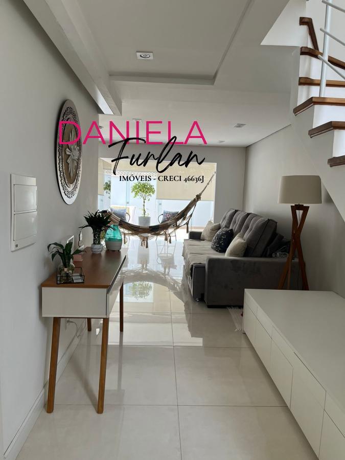 Casa de Condomínio à venda com 3 quartos, 180m² - Foto 2