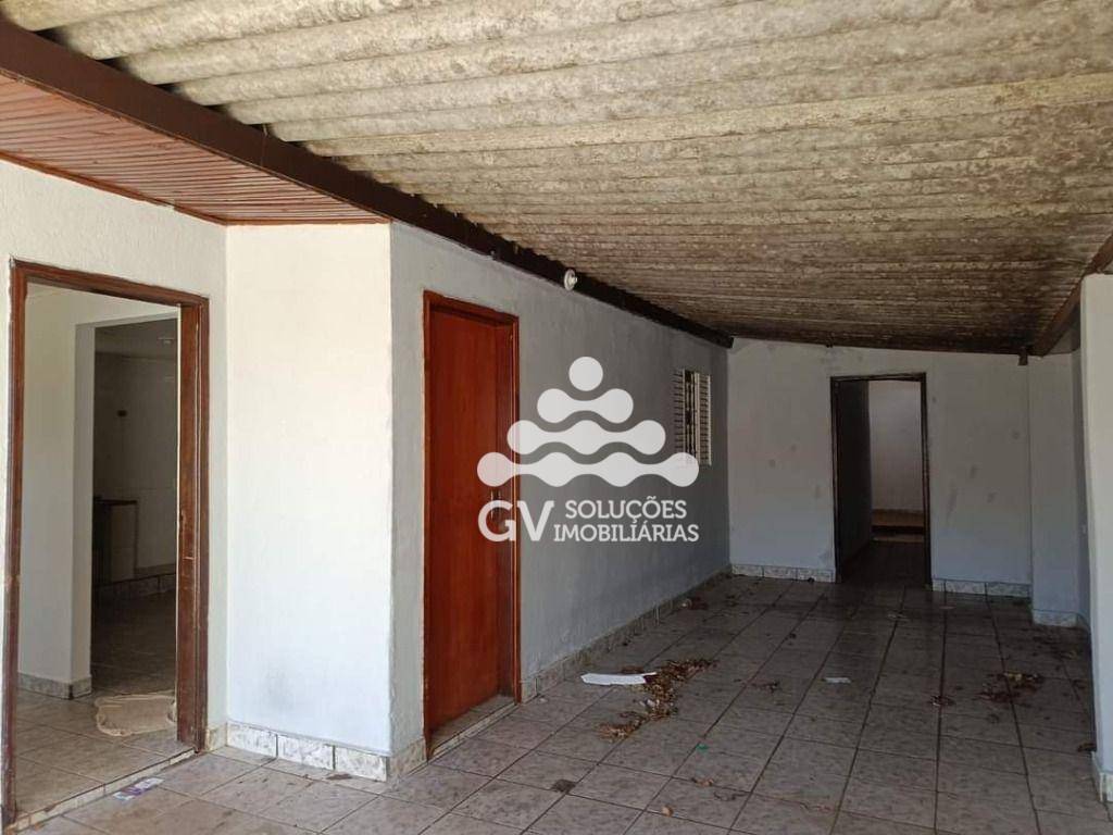 Casa à venda com 2 quartos, 180m² - Foto 17