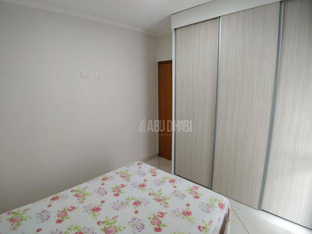 Apartamento à venda com 3 quartos, 116m² - Foto 12