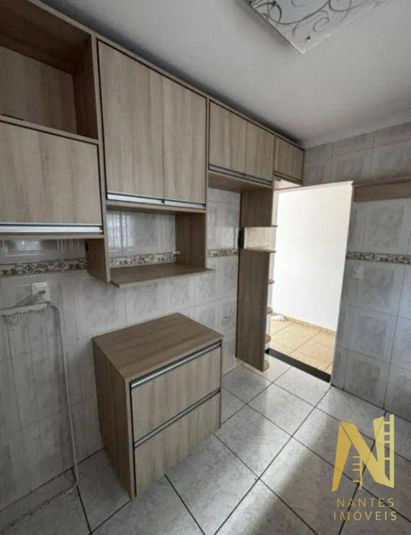 Apartamento à venda com 2 quartos, 69m² - Foto 2