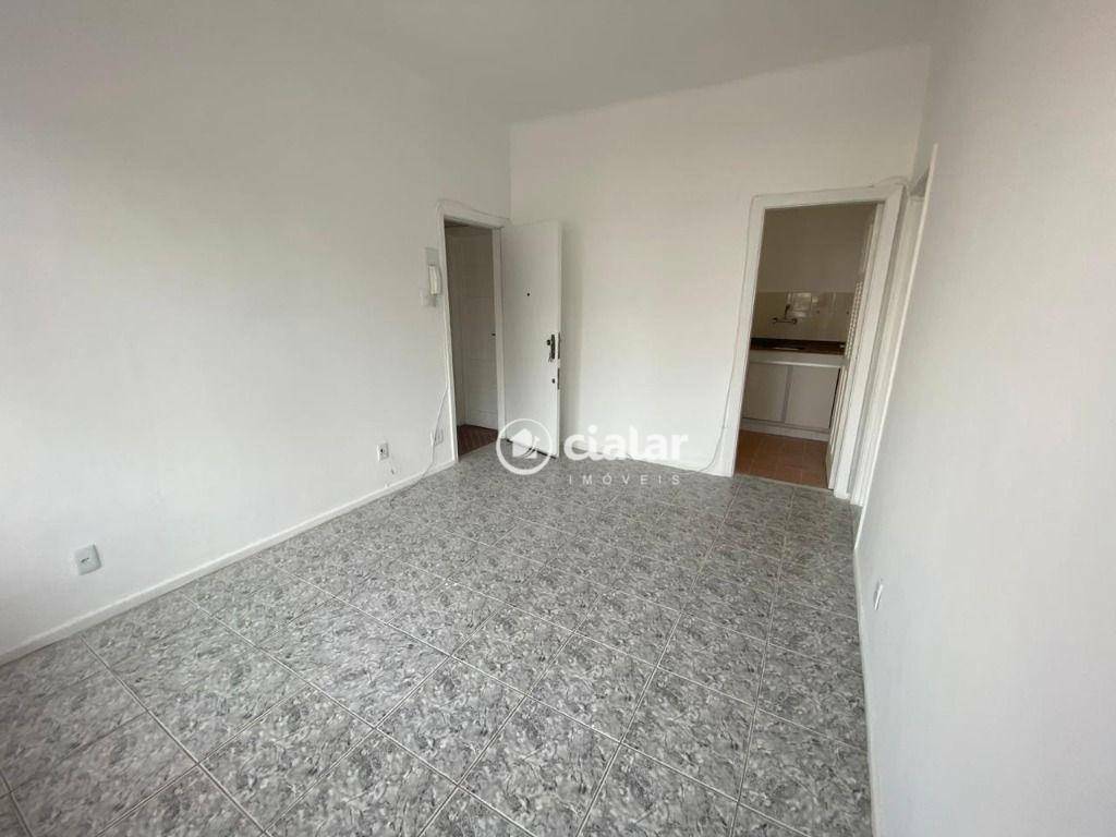 Apartamento para alugar com 2 quartos, 70m² - Foto 7