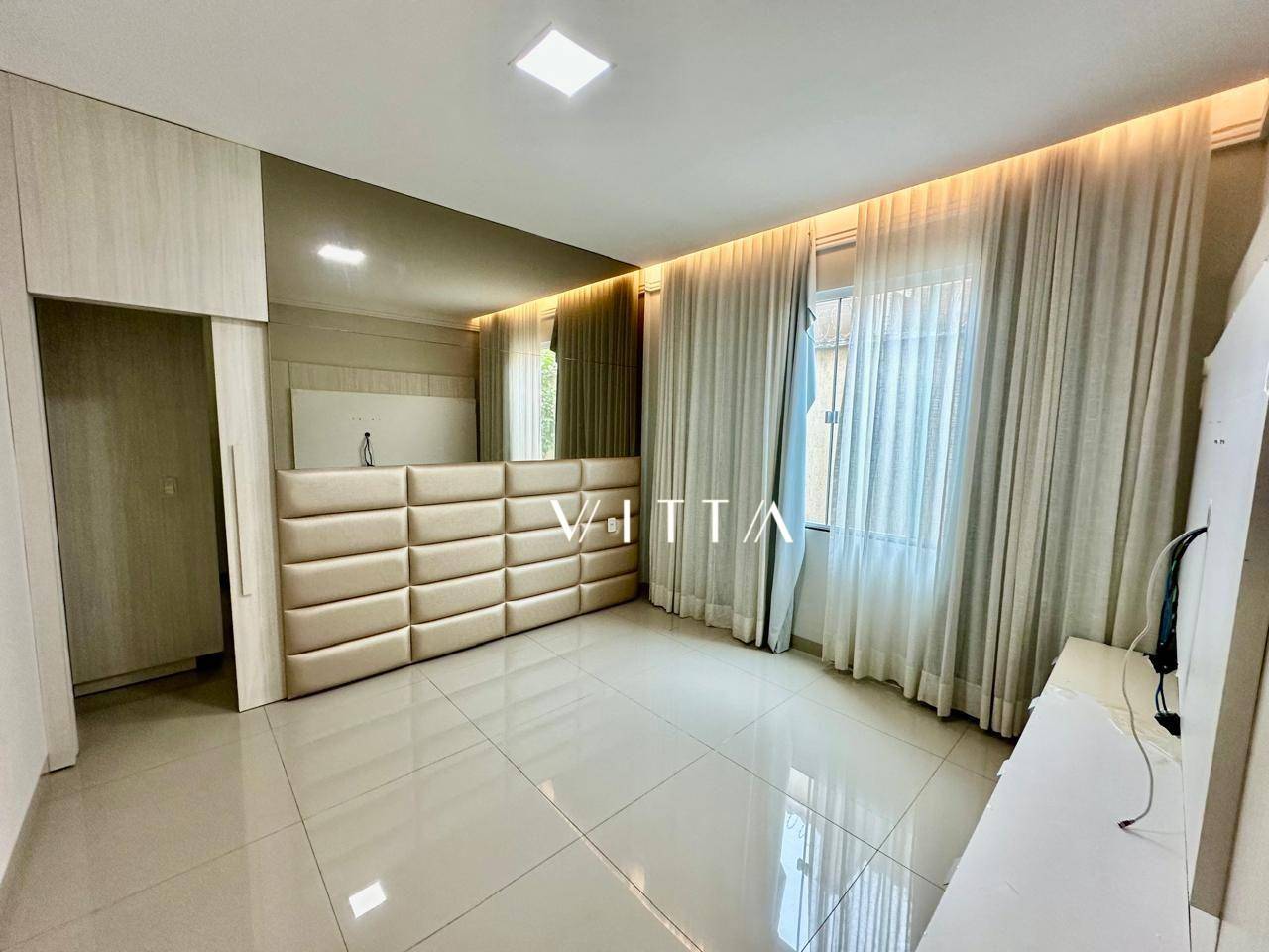 Casa, 3 quartos, 218 m² - Foto 3