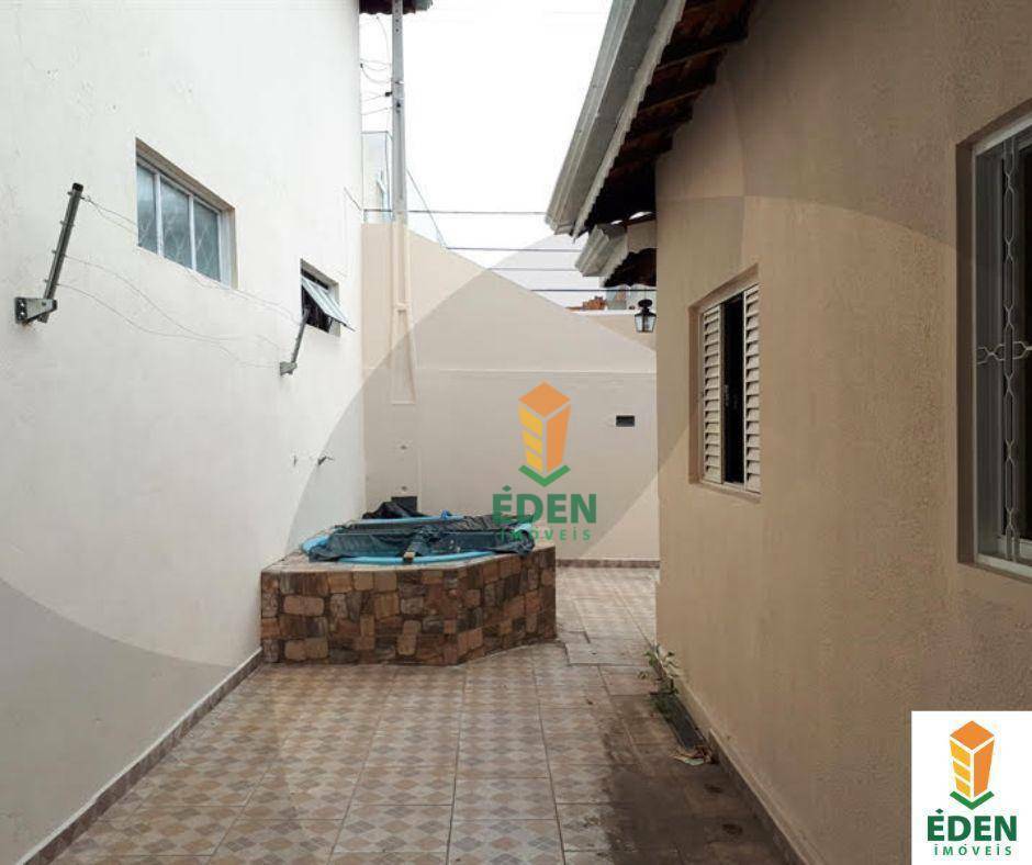 Casa à venda com 3 quartos, 270m² - Foto 4