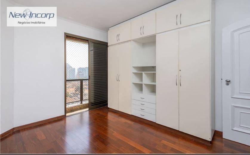 Apartamento à venda com 4 quartos, 242m² - Foto 27