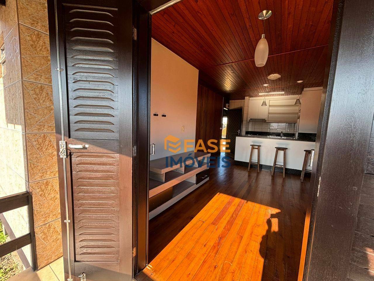 Casa à venda com 3 quartos, 95m² - Foto 5