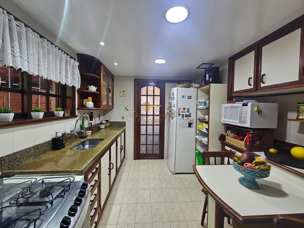 Casa de Condomínio à venda com 3 quartos, 177m² - Foto 32