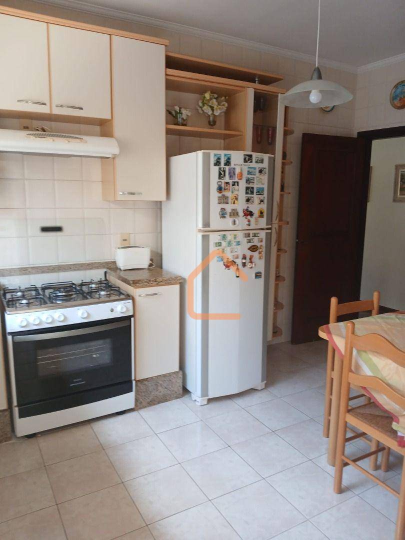 Casa, 4 quartos, 300 m² - Foto 2