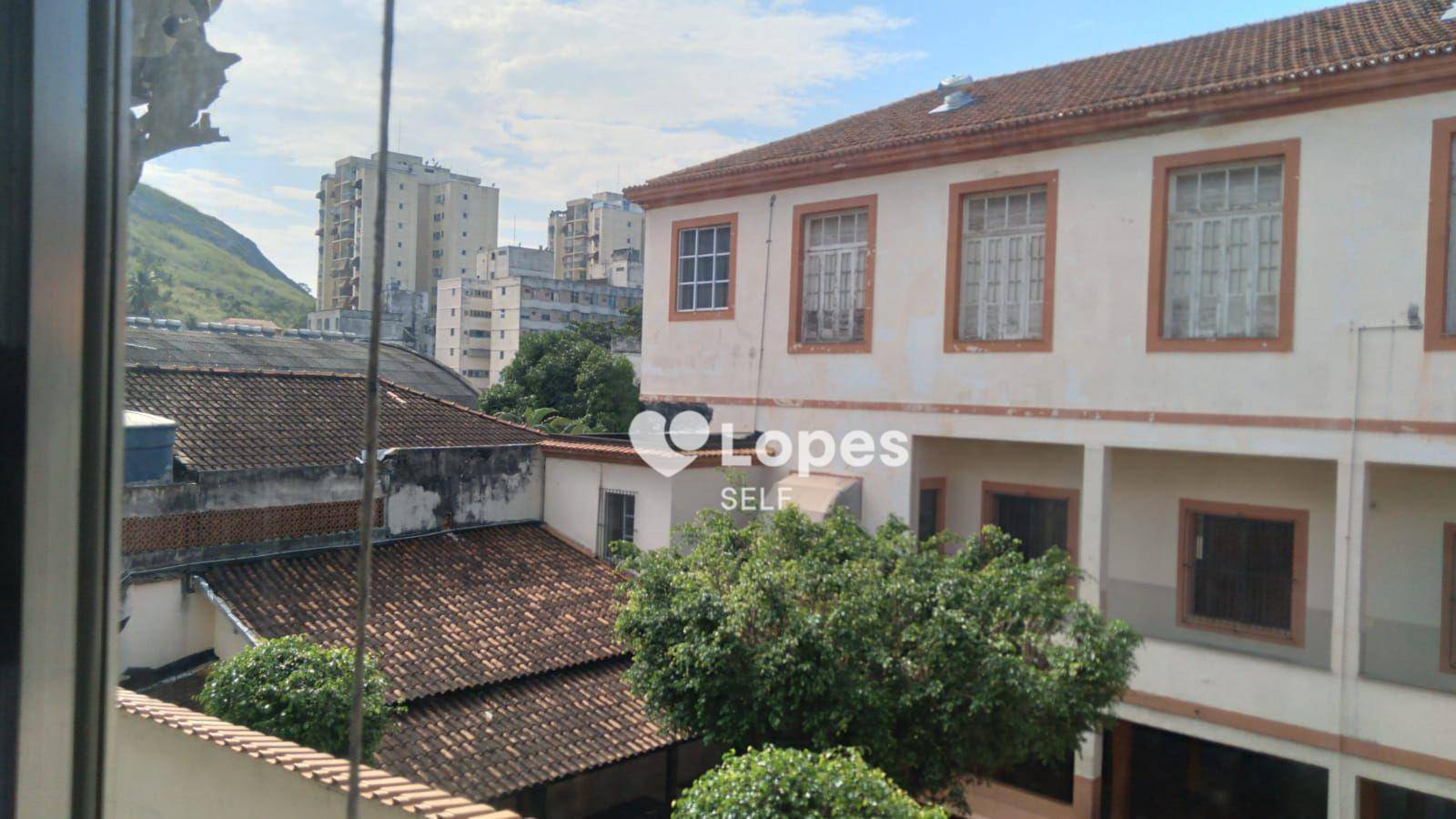 Apartamento à venda com 2 quartos, 62m² - Foto 2