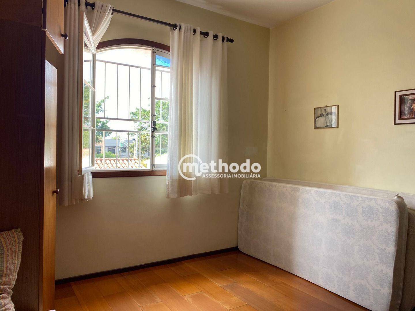 Casa à venda com 3 quartos, 227m² - Foto 18