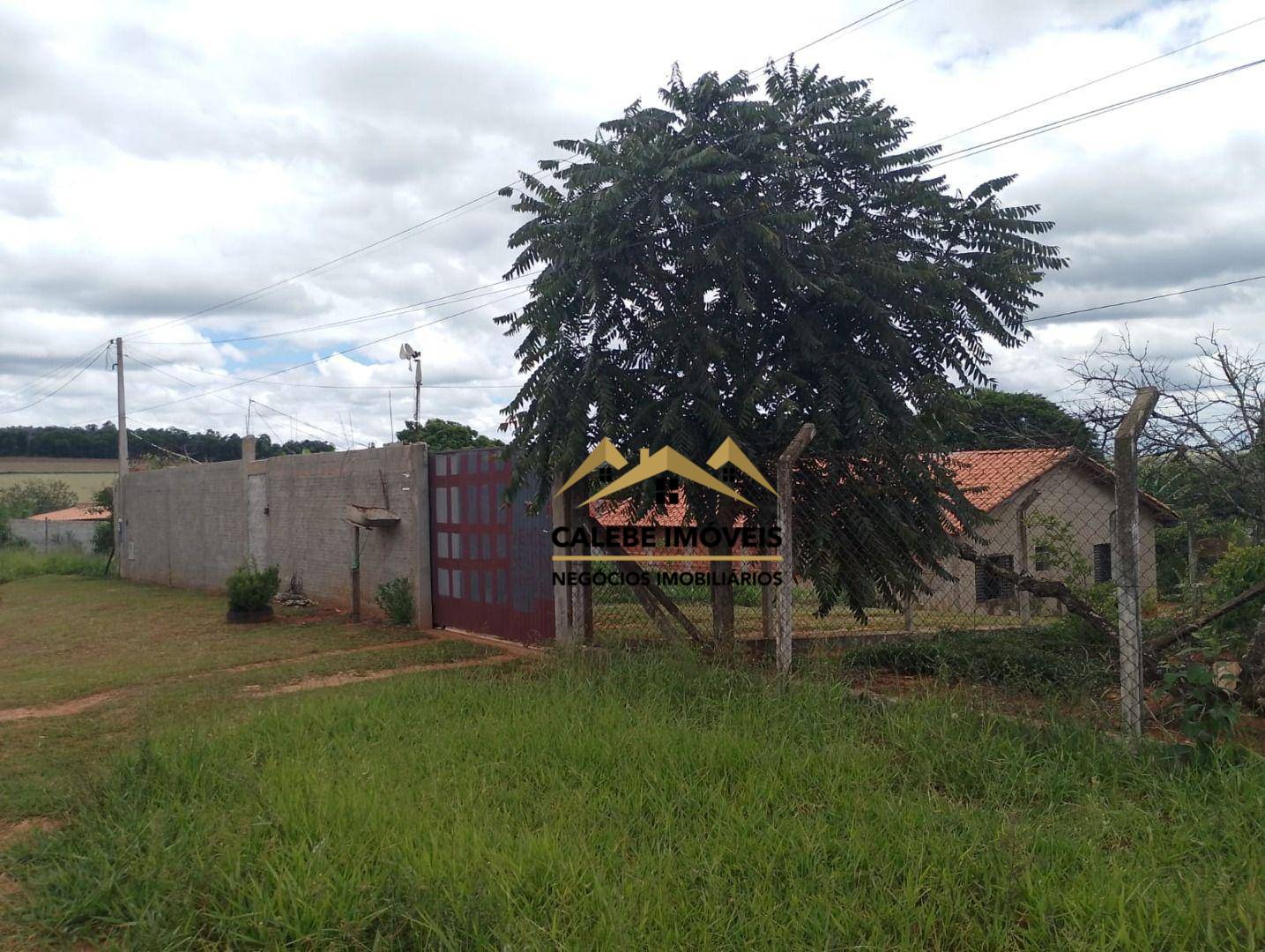 Chácara, 3 quartos, 1000 m² - Foto 1