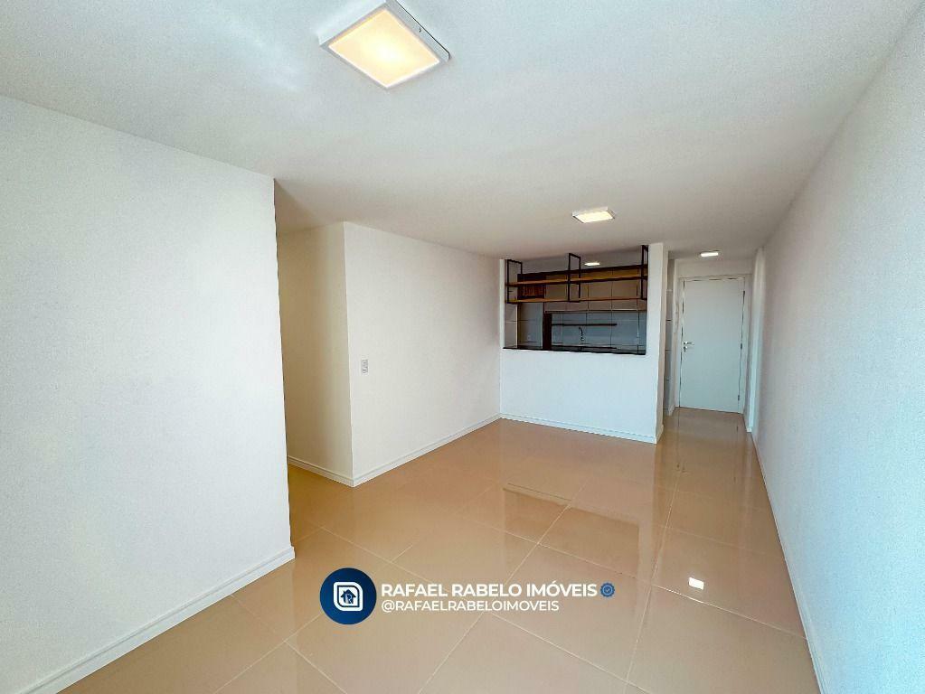 Apartamento para alugar com 3 quartos, 83m² - Foto 2