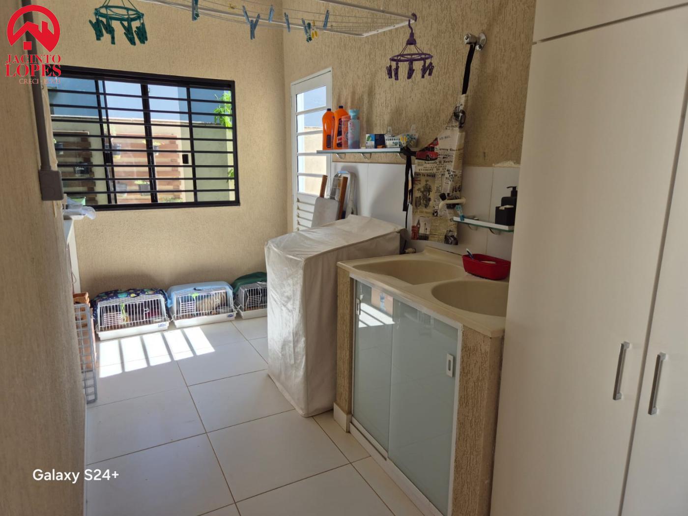 Casa à venda com 3 quartos, 200m² - Foto 27