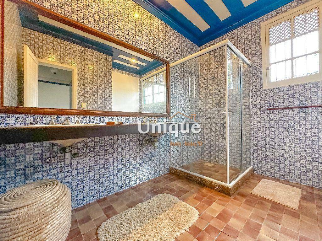 Casa à venda com 9 quartos, 660m² - Foto 46