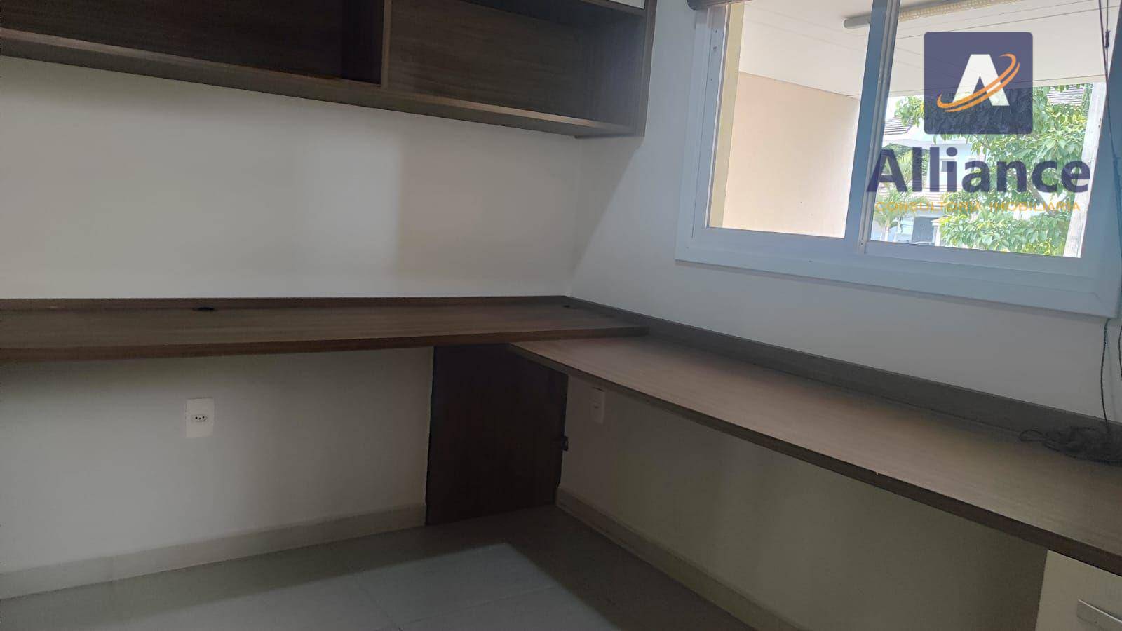 Casa de Condomínio para alugar com 3 quartos, 263m² - Foto 11