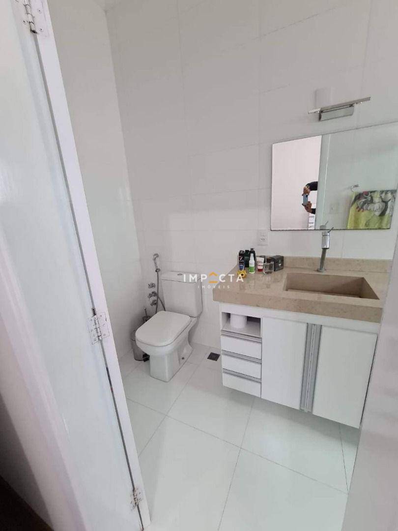 Casa à venda com 3 quartos, 250m² - Foto 8