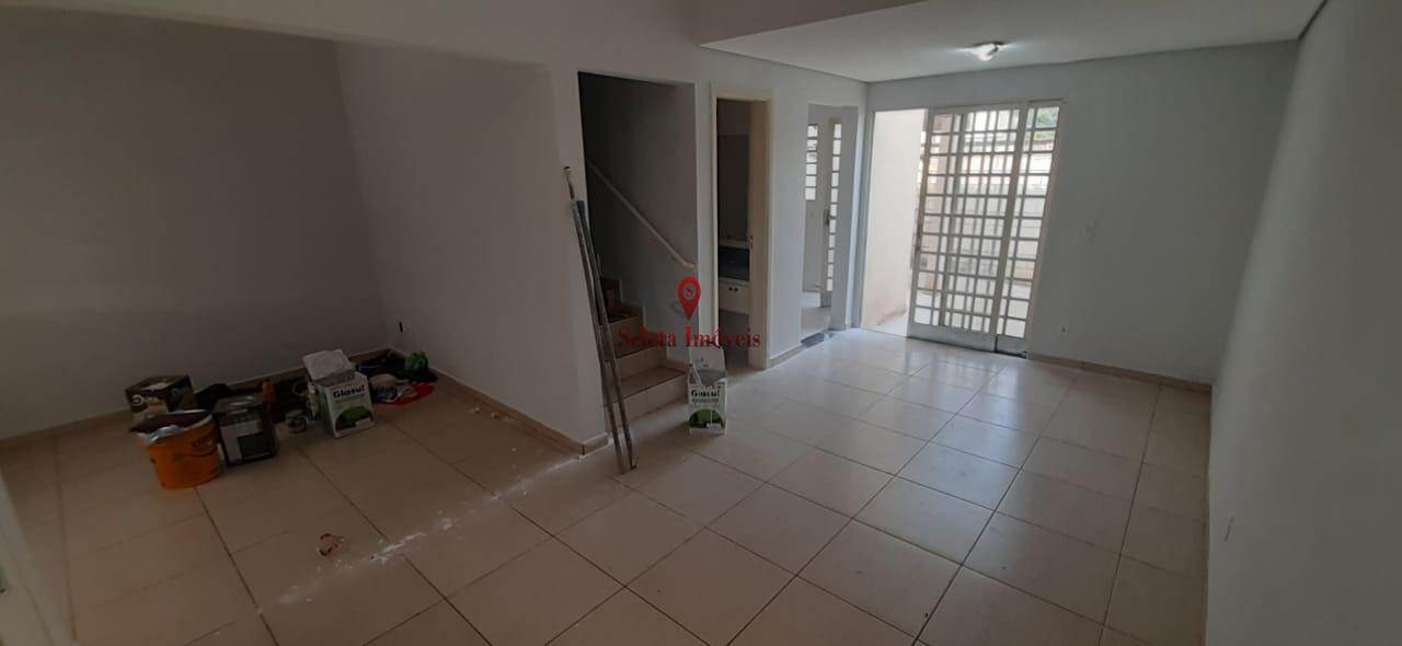 Casa para alugar com 3 quartos, 95m² - Foto 3