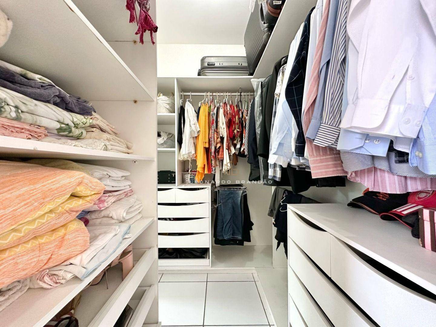 Casa à venda com 4 quartos, 240m² - Foto 29