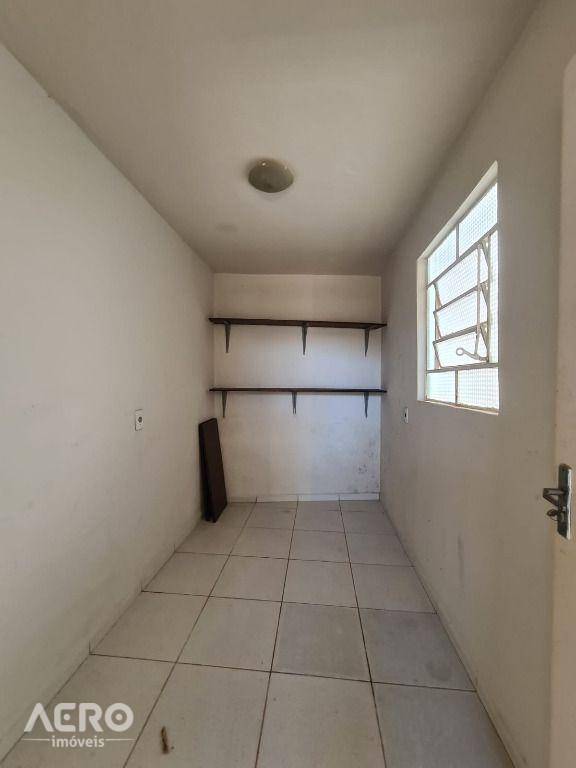 Casa à venda com 3 quartos, 170m² - Foto 4