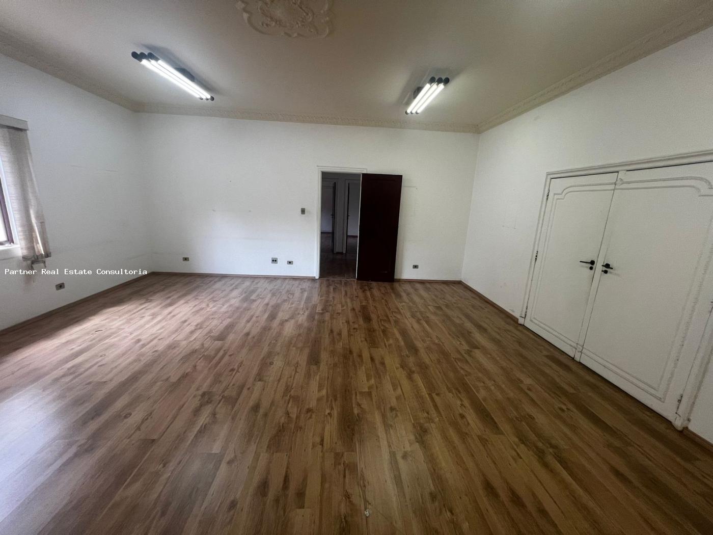 Casa à venda com 14 quartos, 600m² - Foto 10