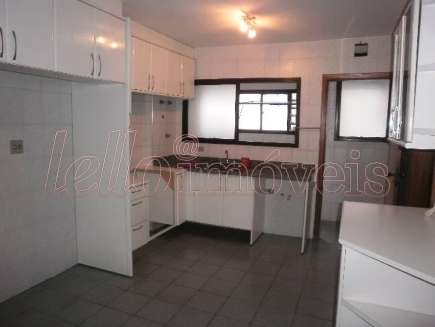 Apartamento para alugar com 3 quartos, 140m² - Foto 18