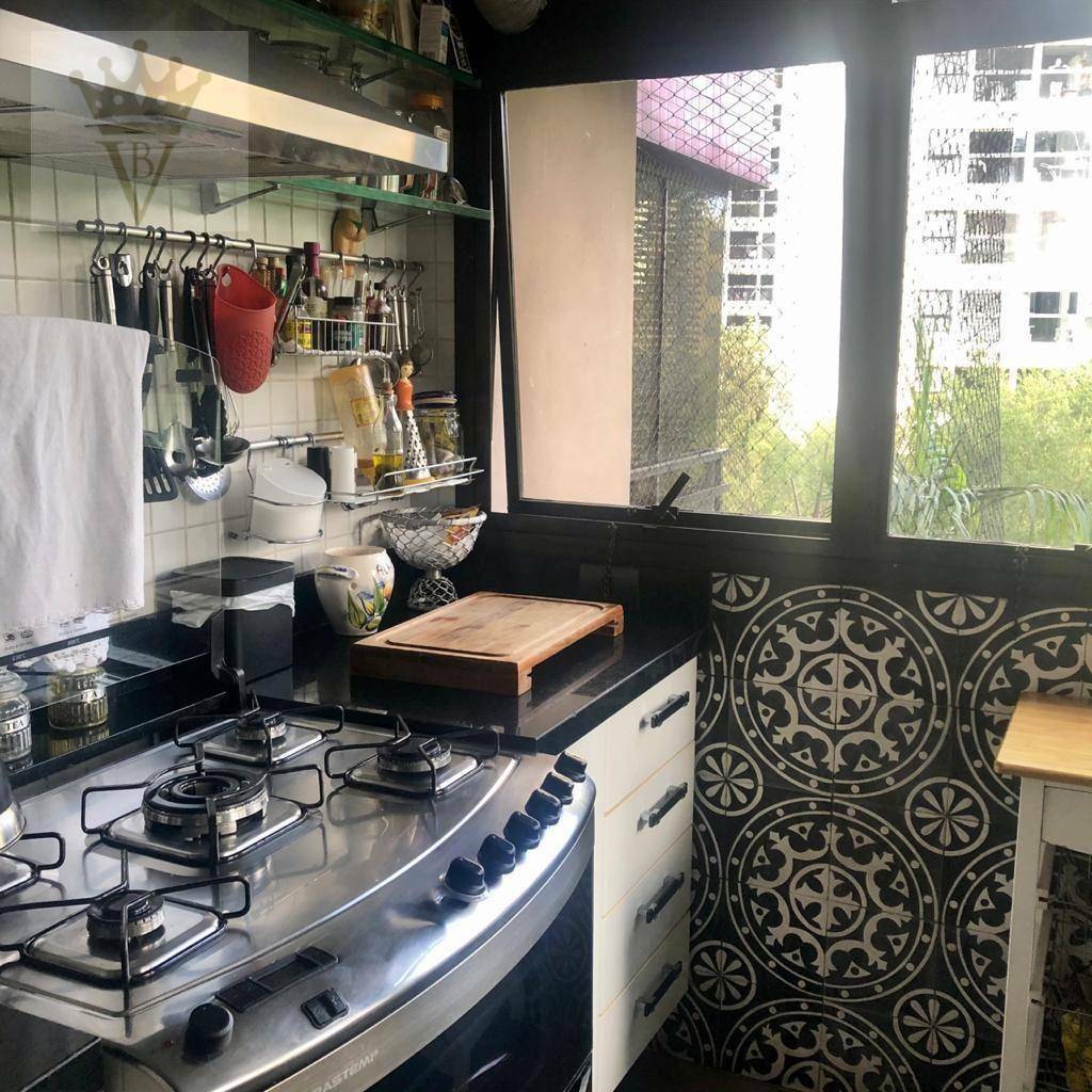 Apartamento à venda com 3 quartos, 200m² - Foto 5