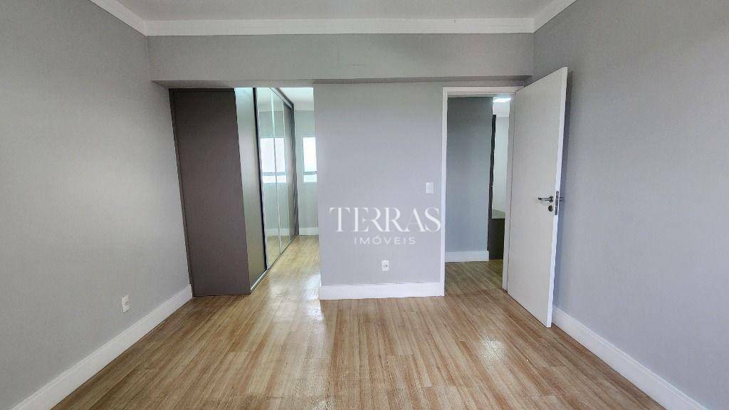 Apartamento à venda com 3 quartos, 134m² - Foto 18