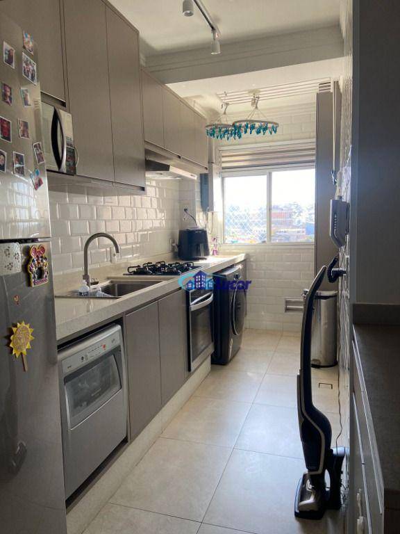 Apartamento à venda com 2 quartos, 68m² - Foto 2