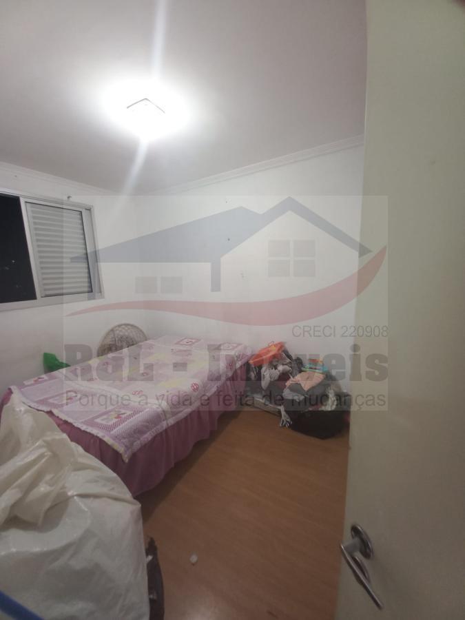 Apartamento à venda com 2 quartos, 64m² - Foto 2