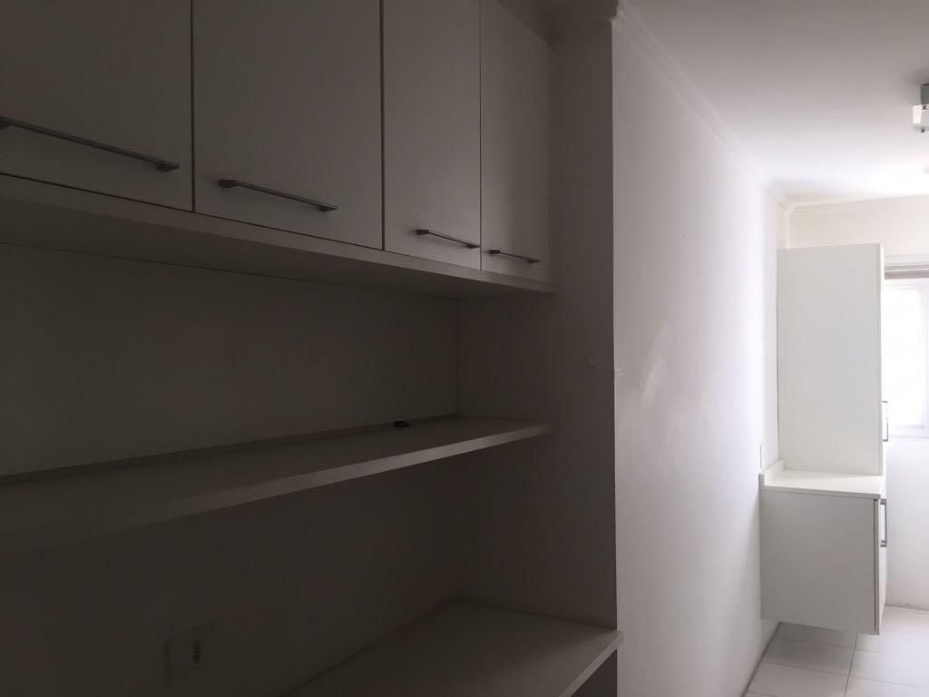 Apartamento à venda com 2 quartos, 62m² - Foto 9