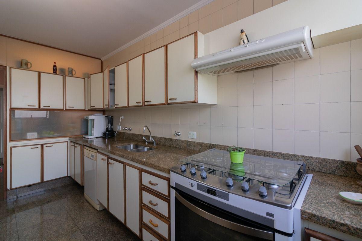 Apartamento à venda com 3 quartos, 170m² - Foto 24