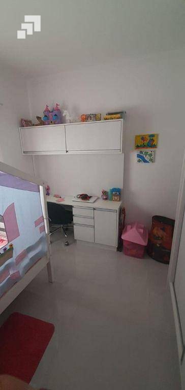 Casa à venda com 3 quartos, 150m² - Foto 14