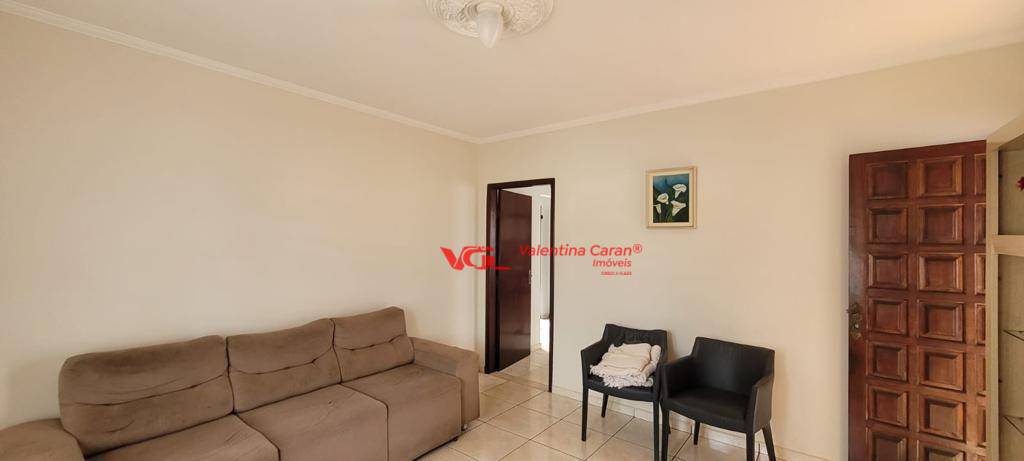 Casa à venda com 3 quartos, 193m² - Foto 2