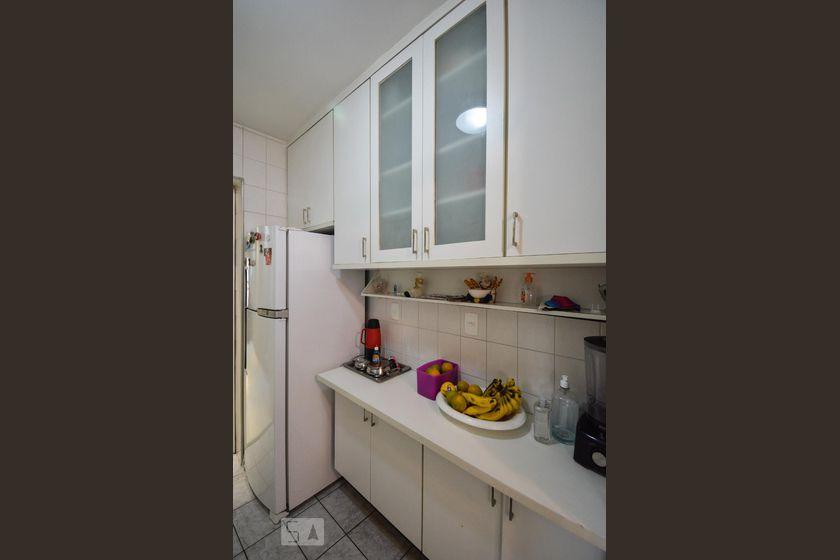 Apartamento à venda com 3 quartos, 77m² - Foto 13