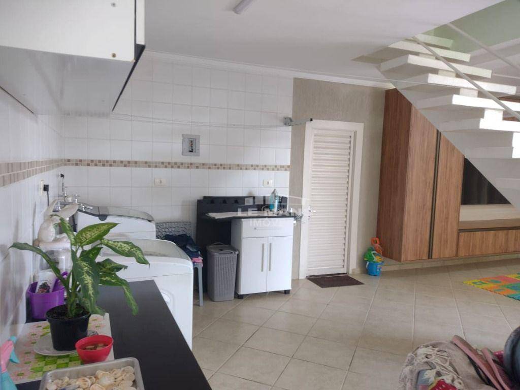 Casa à venda com 3 quartos, 298m² - Foto 29