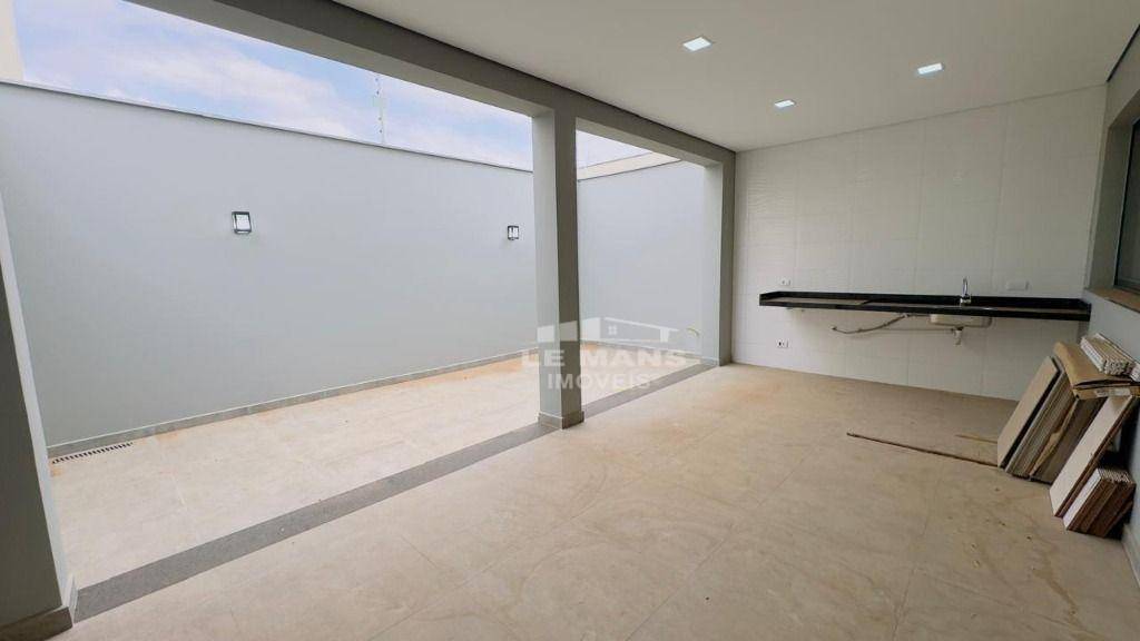 Casa à venda com 3 quartos, 235m² - Foto 14