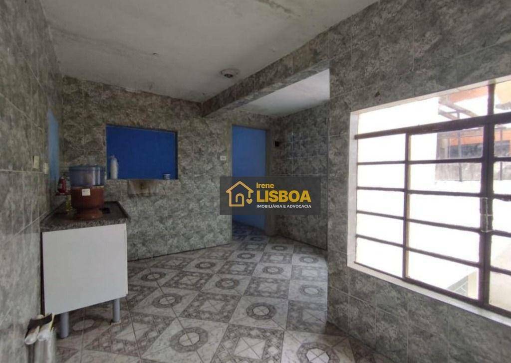 Casa à venda com 6 quartos, 250m² - Foto 12